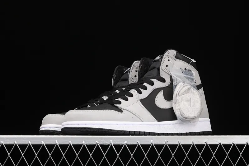 All categories Air Jordan Jordan series basketball shoes Air Jordan 1 High Air Jordan 1 High AJ1 Joe 1 high top gray and white panda 555088-035